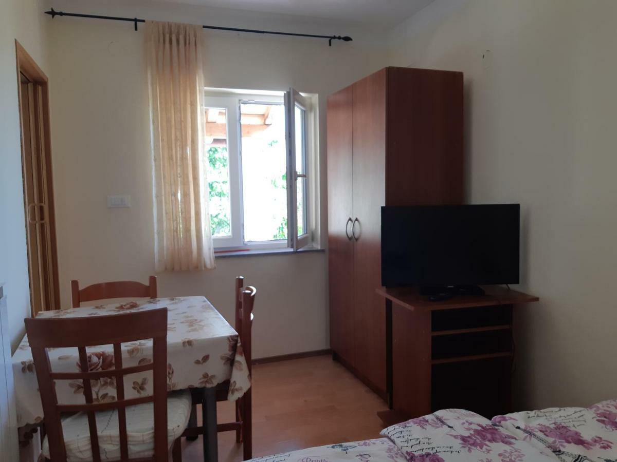 Studio App Ana Kostrena Luaran gambar